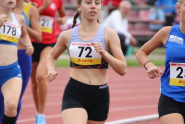 Natalie beim 800m-Lauf